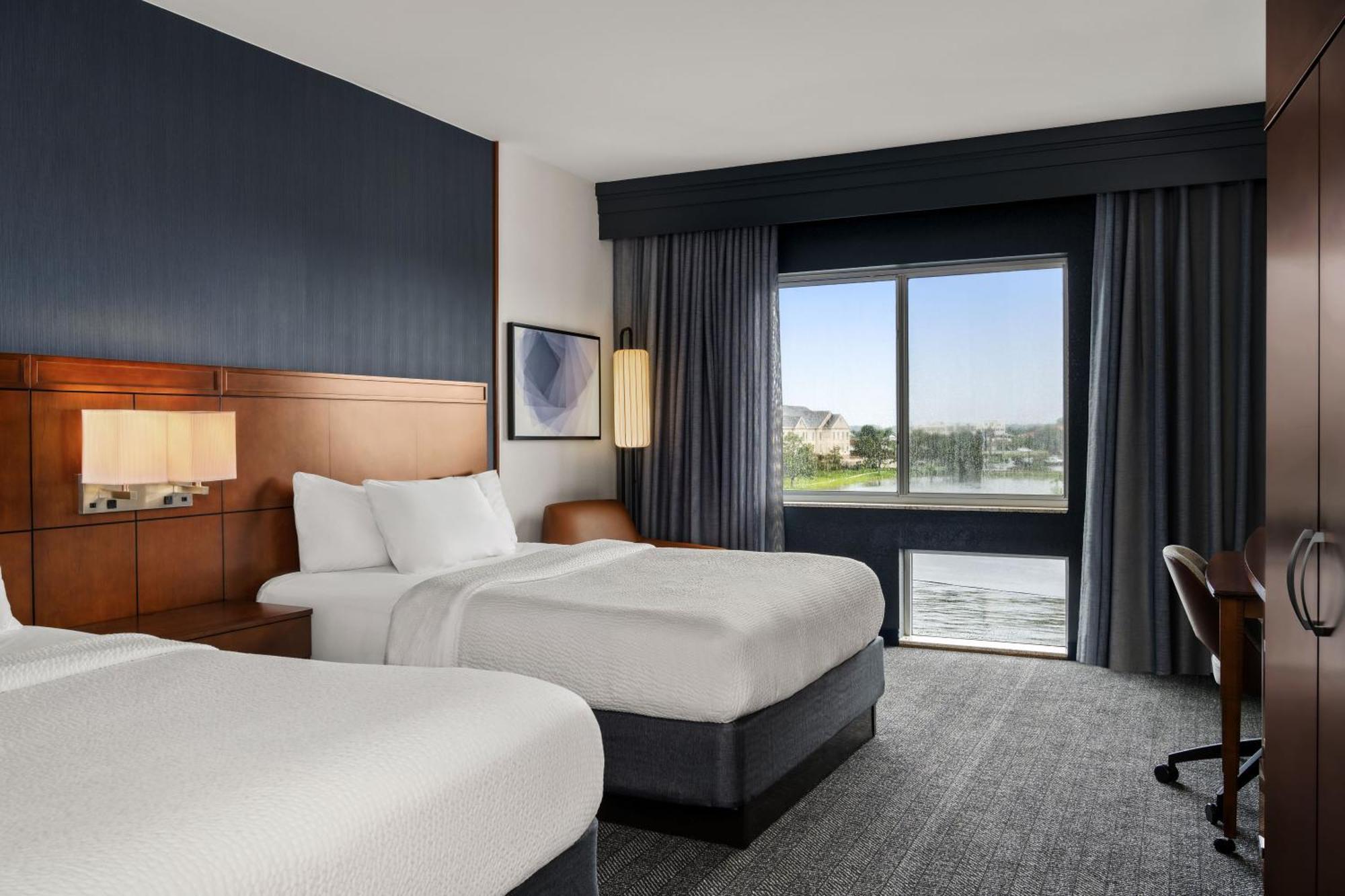 Courtyard By Marriott East 3*
