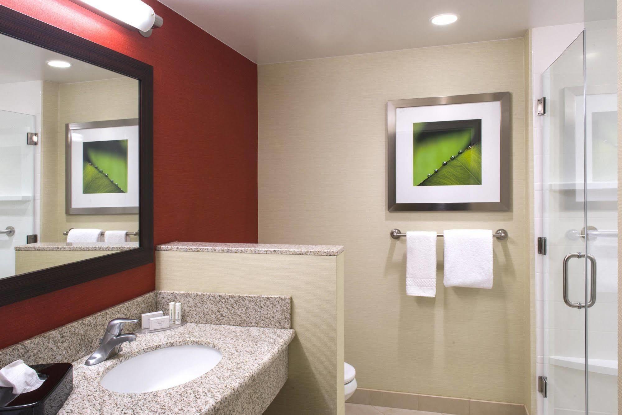 Hotel Courtyard By Marriott East Evansville